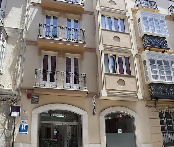 فندق ديل بينتور مالقة